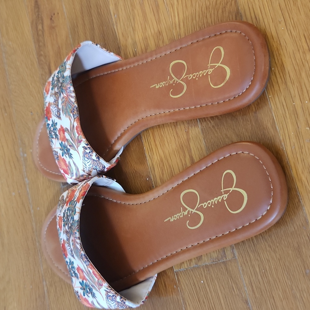 Jessica Simpson Jungle Floral Slide Sandals - Picture 5 of 8